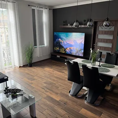 Newplace Luxury 아파트 Sátoraljaújhely