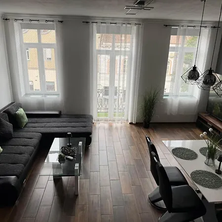 Newplace Luxury 아파트 *