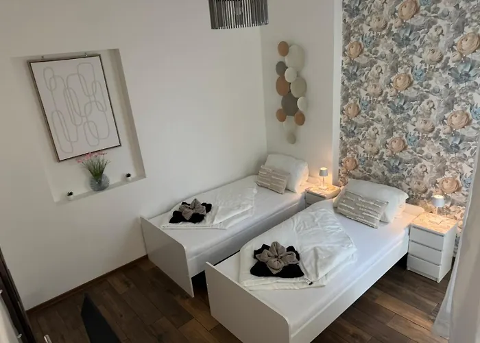 Apartment Newplace Luxury